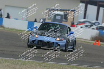 media/Dec-19-2025-Lucky Dog Racing (Fri) [[3b7b1b5fc8]]/Beginner/Session 2 Turn 1/